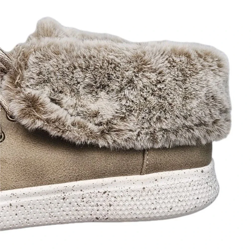 Bobs Shoe Skipper Hang Glider Boot Wide Fit Women Sz 7 Taupe Foam Fur 113443W